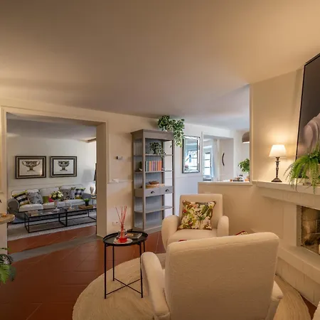 Apartment Il Salotto Dell'anfiteatro Lucca